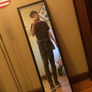 Meet your Posher, Thomas